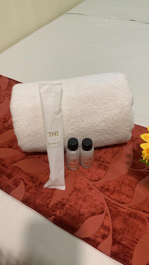 Single Sharing Room And Short Hours Stay At Sandpiper Hotel Singapore Exterior photo